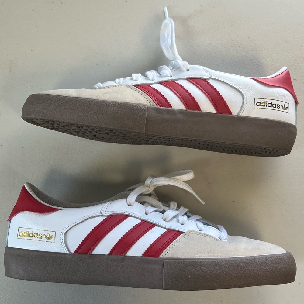 Adidas low size 11